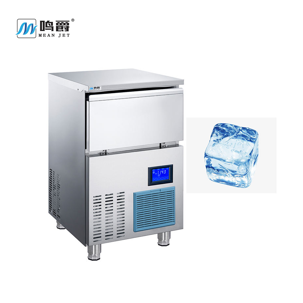 Large cube ice maker